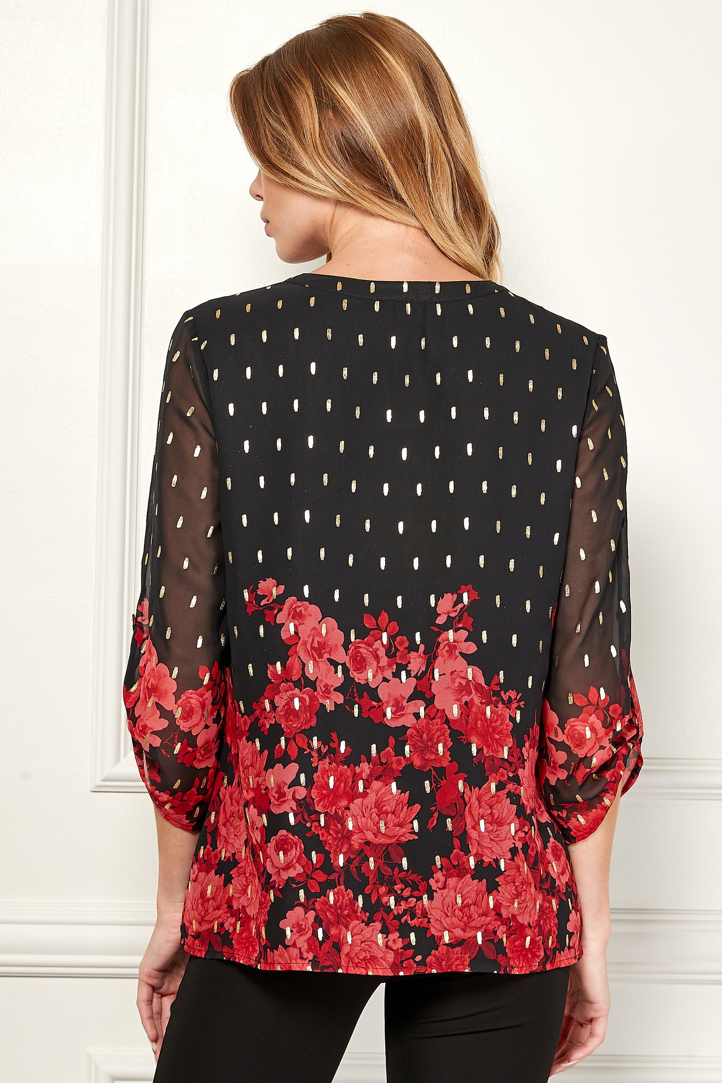 Three Quarter Button Tab Sleeve Modern Collar Popover Top