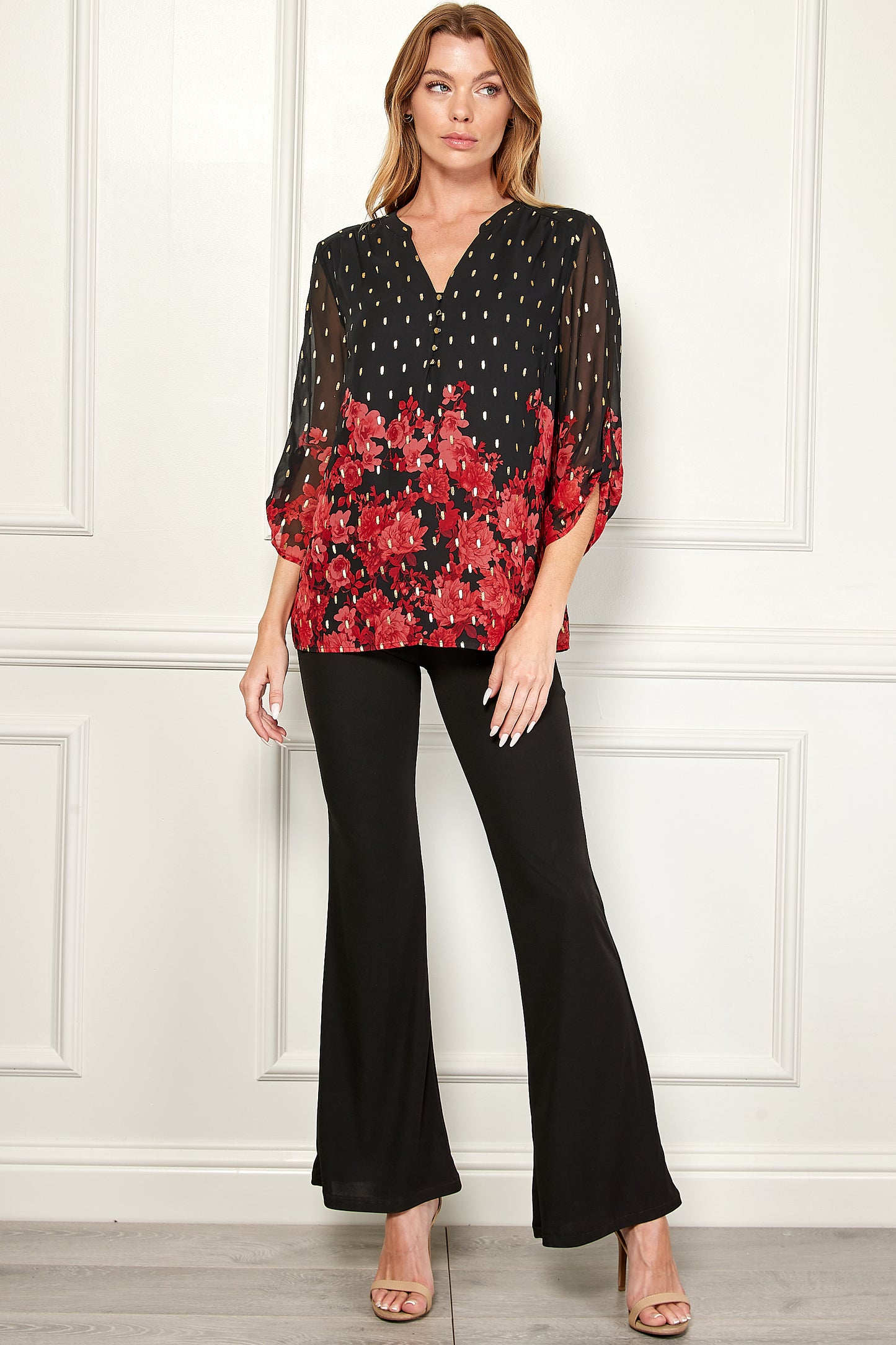 Three Quarter Button Tab Sleeve Modern Collar Popover Top