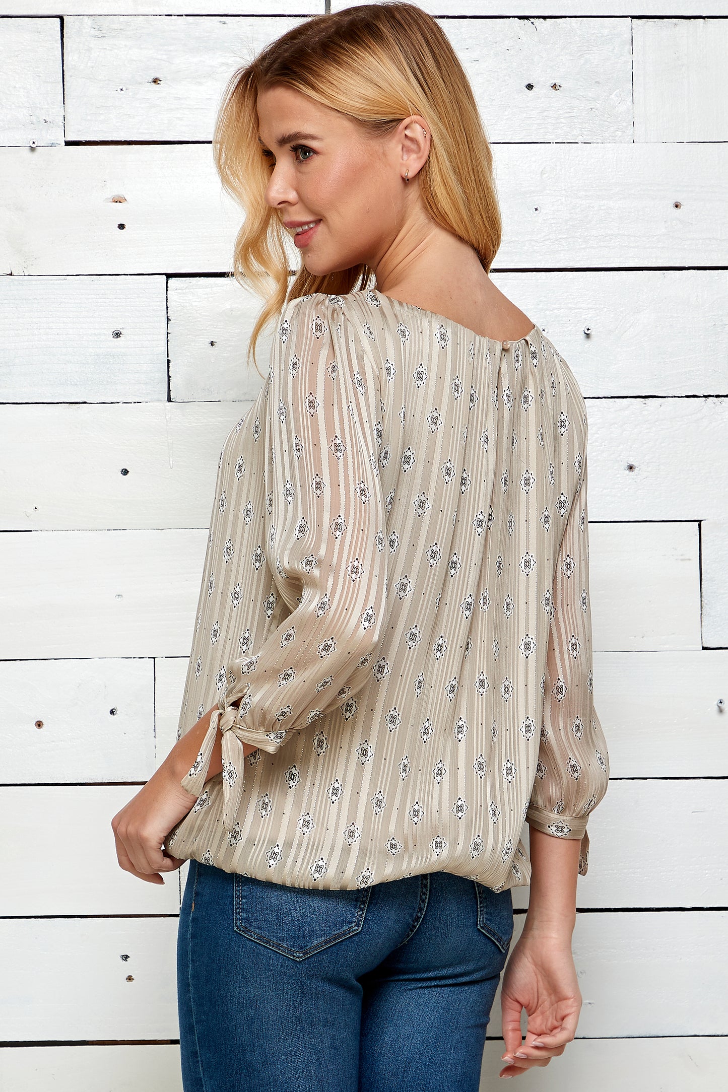 Three Quarter Tie Sleeve Bubble Top