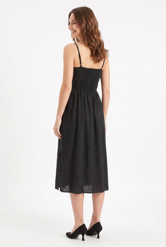 model_back_full_body_1785176640538.jpeg
