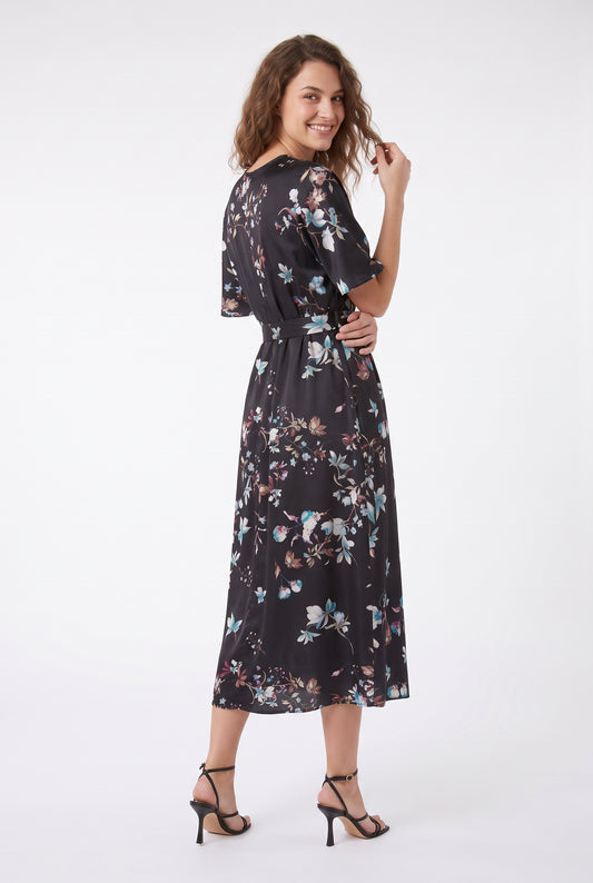 model_back_full_body_1790795994386.jpeg