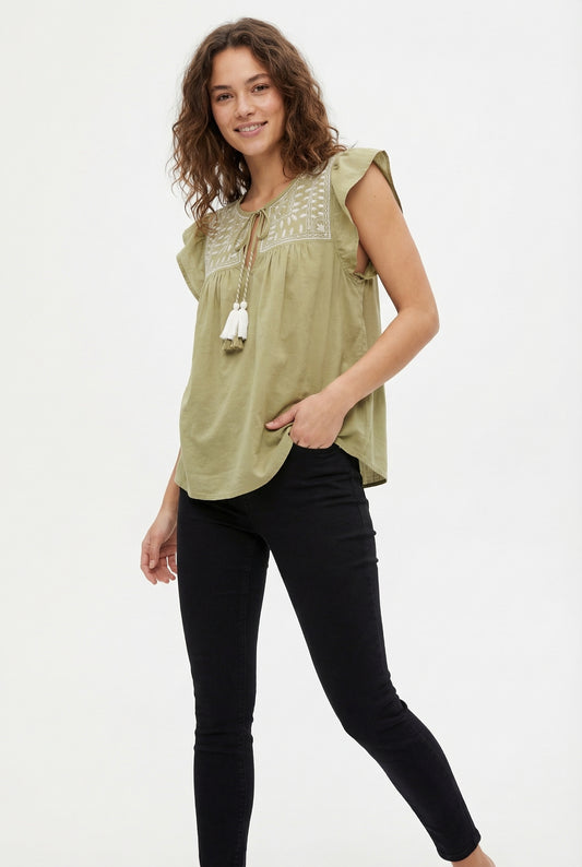 Women's June & Hudson Ruffle Sleeve Embroidered Top